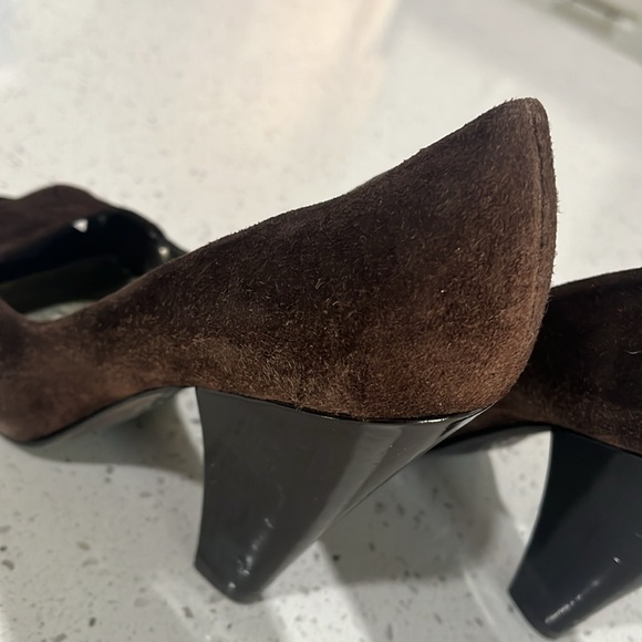BCBG Paris size 8 nightmare Brown Pumps suede - Picture 9 of 16